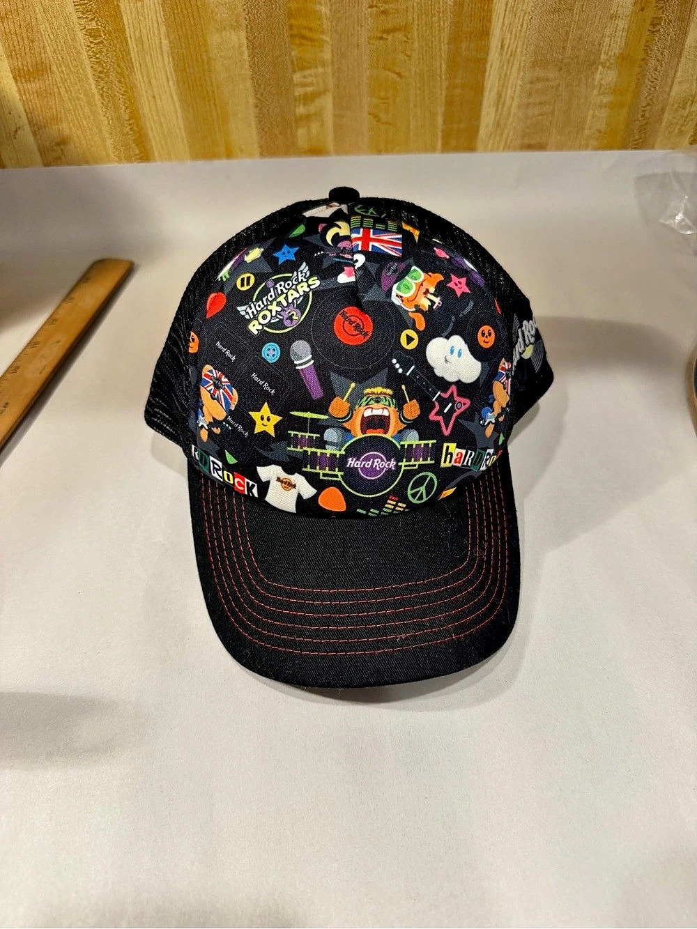 2018. Hard Rock Graphic Trucker Hat Black